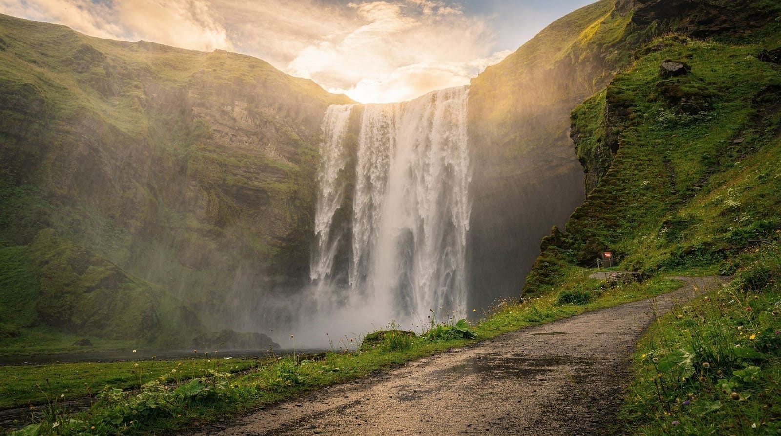 From Reykjavík: Waterfalls, Black Beach & Glacier Day Trip