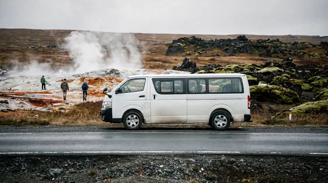 Iceland Day Tour: Golden Circle by Minibus