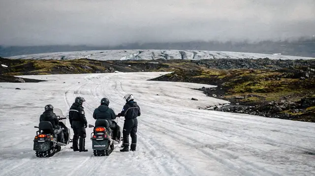 Langjokull Glacier: Snowmobile & Natural Ice Cave Tour