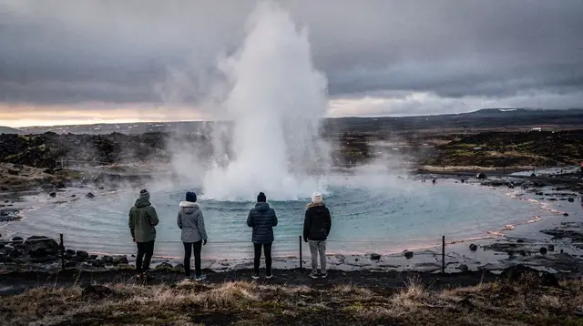 From Reykjavik: Small Group Golden Circle Day Trip