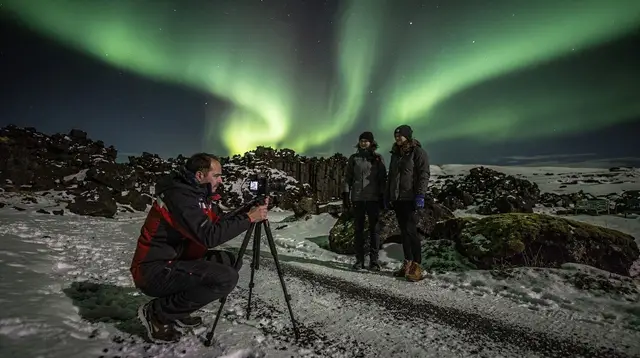 From Reykjavik: Northern Lights Guided Tour with Photos